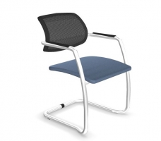 Gama - Siège de réunion et de conférence  - Piètement luge H Chrome - Dossier PM1 Noir - Assise Xtremeplus Y51 bleu clair