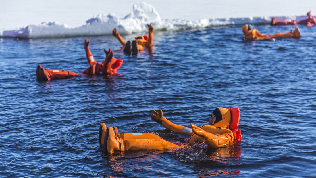 Rovaniemi: Icebreaker Cruise with Lunch and Ice Floating