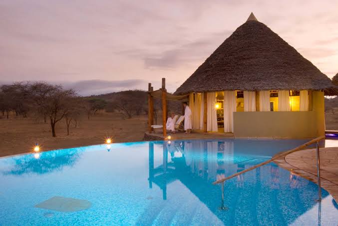 8 Days Kenya Luxury Lodge Safaris
