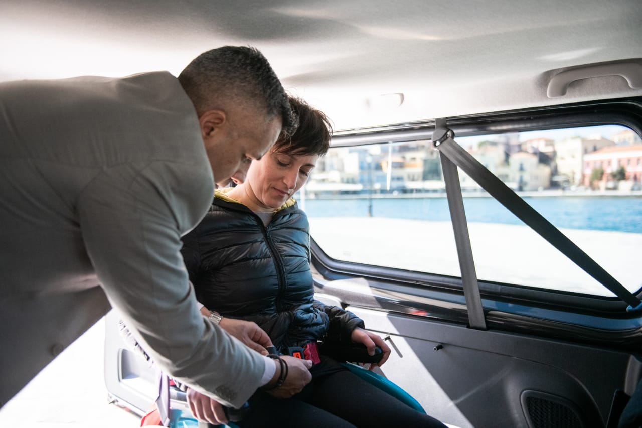 Sightseeing tour services with car and driver