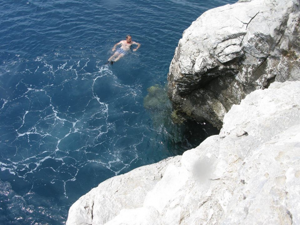 Cliff Diving and Snorkeling Boat Trips in Nea Makri, Athens