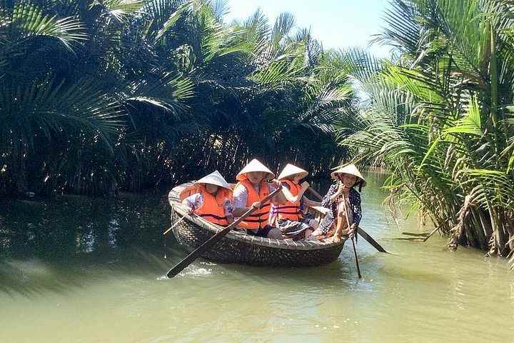 Hoi An Excursion: Hoi An Eco Tour and Cua Dai River Basket Boat Ride with Lunch