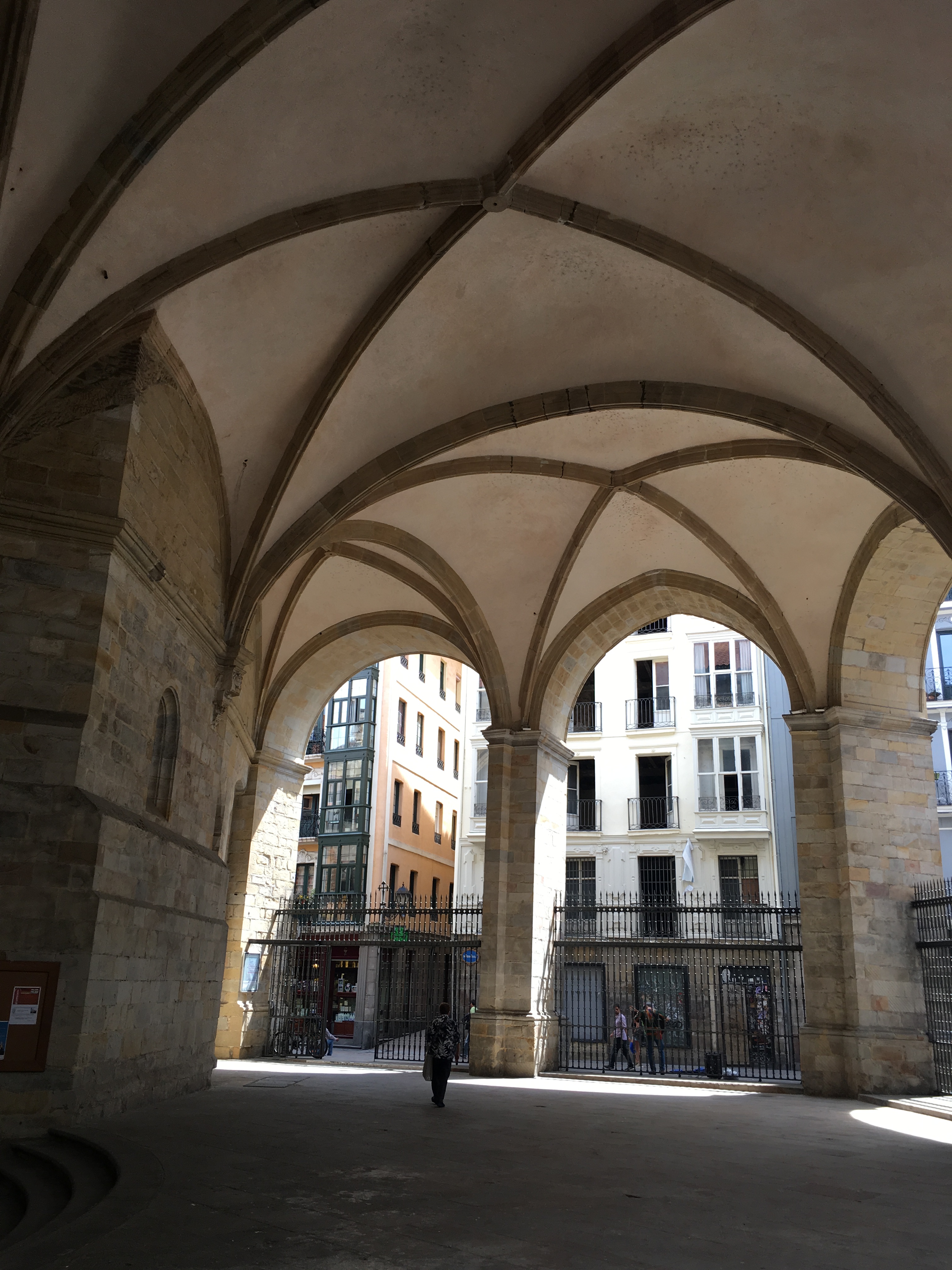 Bilbao Gastronomic tour  - Discover the Casco Viejo through its people