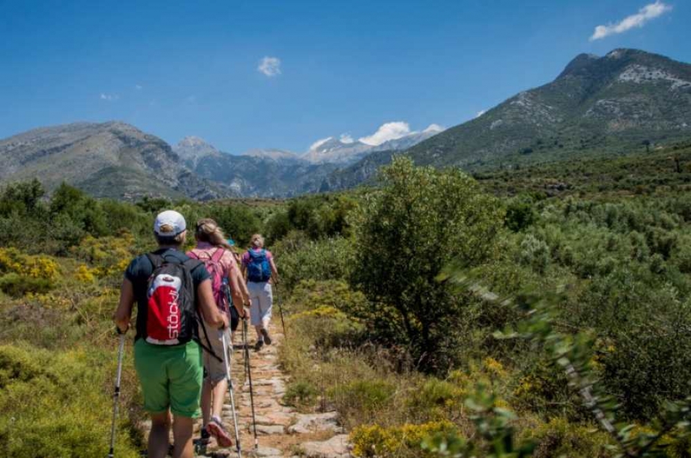 guided hiking tours near me