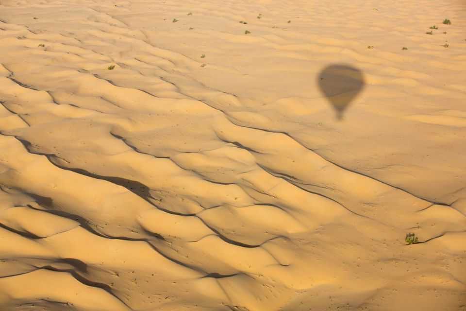 Dubai Hot air Balloon Ride: 4-hour Hot Air Balloon Adventures in Dubai with Breakfast 