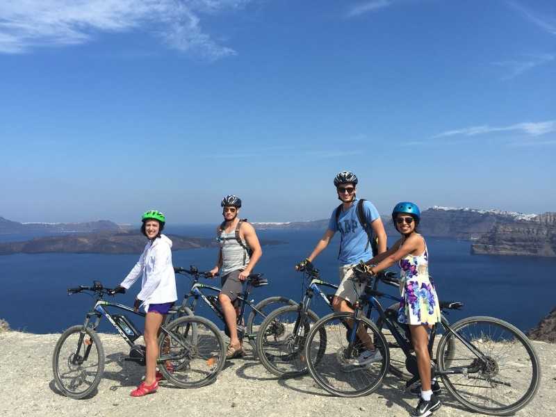 Santorini Bike Tour: 3.5-hour Santorini E-Bike Tour & Wine Tasting