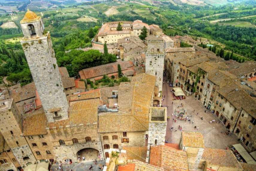 Florence to Tuscany Day Trip: Full-day Siena, San Gimignano & Pisa Tour with Lunch & Wine Tasting 