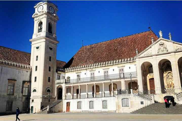  Aveiro and Coimbra small group tour from Porto