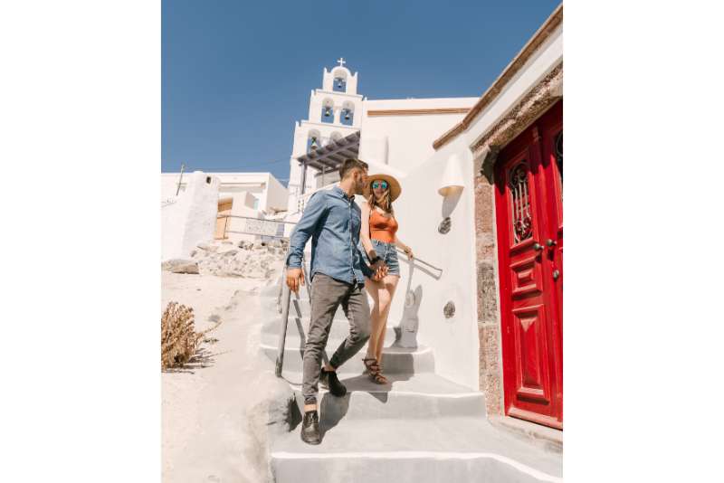 Santorini Day Tour: Full-day Private Santorini Highlights Tour 