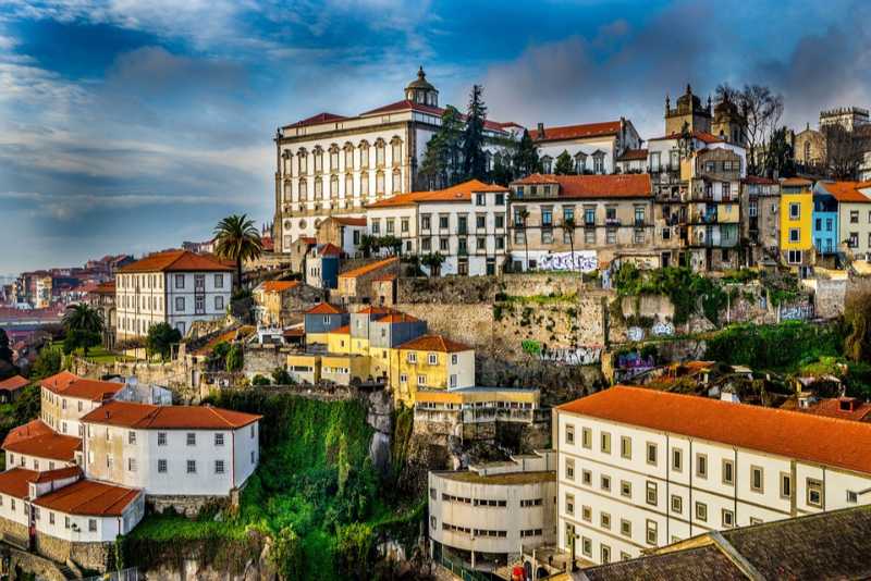 Porto Sightseeing: Full-day Porto Tour with Wine Tasting & River Cruise 