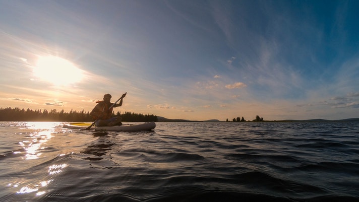 Rovaniemi SUP: Midnight Sun SUP Tour from Rovaniemi 