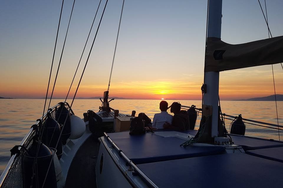 Mykonos Sunset Cruise: 4-hour Little Venice Sunset Sailing Cruise