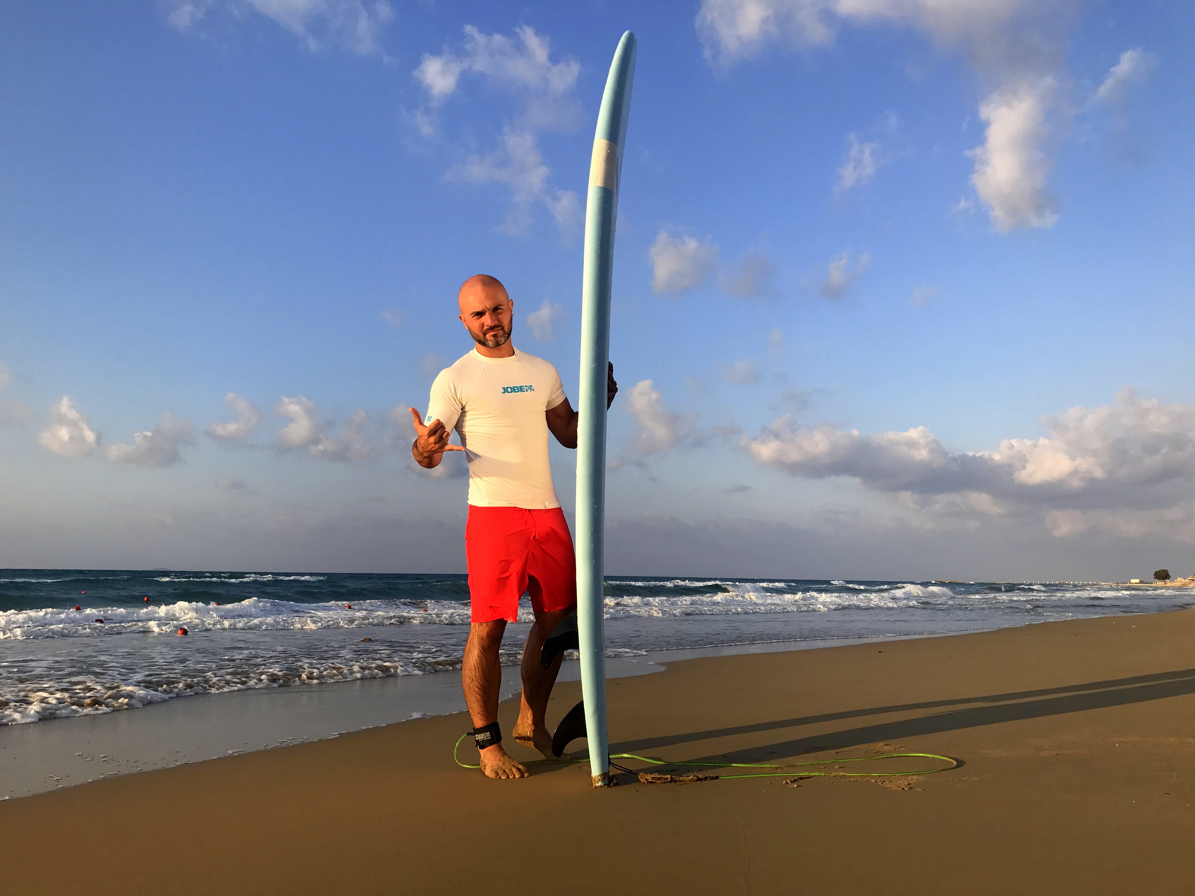 Have you ever imagine surfing in Crete ...