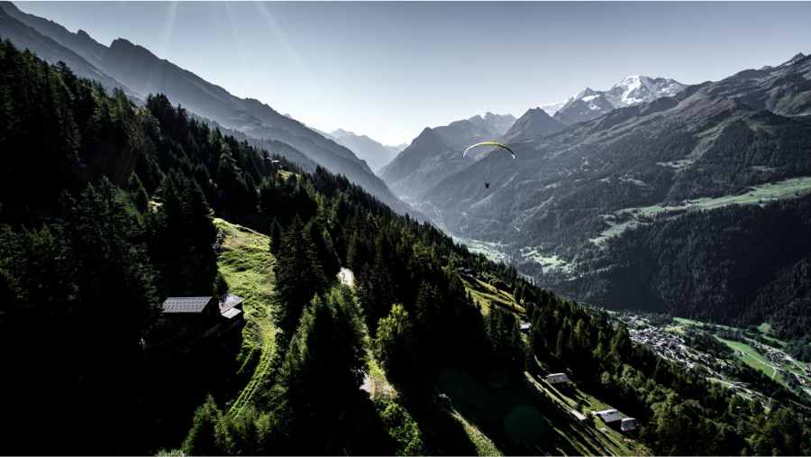  Verbier Paragliding: Fantastic Tandem Flight Experience Over the Swiss Alps