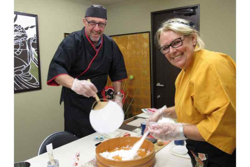 Sushi Class in Tokyo: 2-hour Sushi Making Class in Tokyo by a Professional Sushi Chef