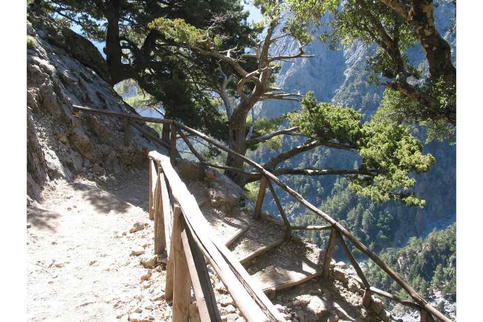 Rethymno to Samaria Gorge: Full-day Rethymno to Samaria Gorge Hiking Tour 