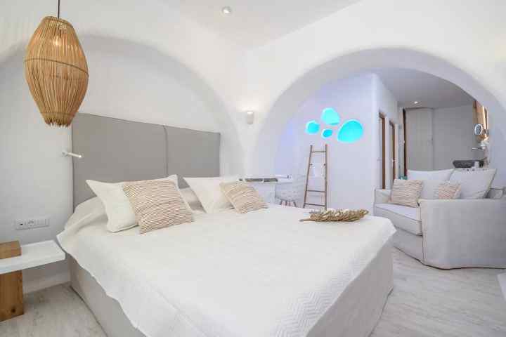 Hotel Orkos Beach: Beachfront Luxury Guesthouse for Kitesurfers in Naxos island