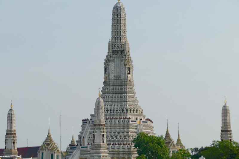 Bangkok Tour: 2-hour Bangkok Wat Arun, Royal Barge & Longtail Boat Tour