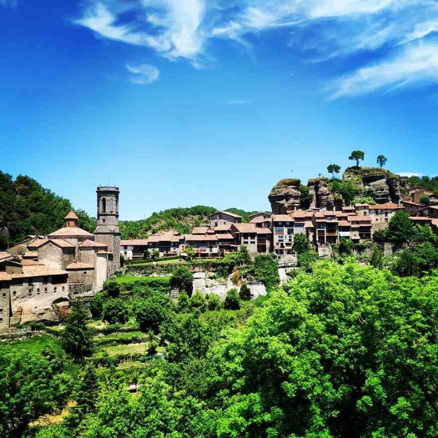 Catalonia Hiking: Full-day Catalonia Hiking Tour & Rupit Medieval Town