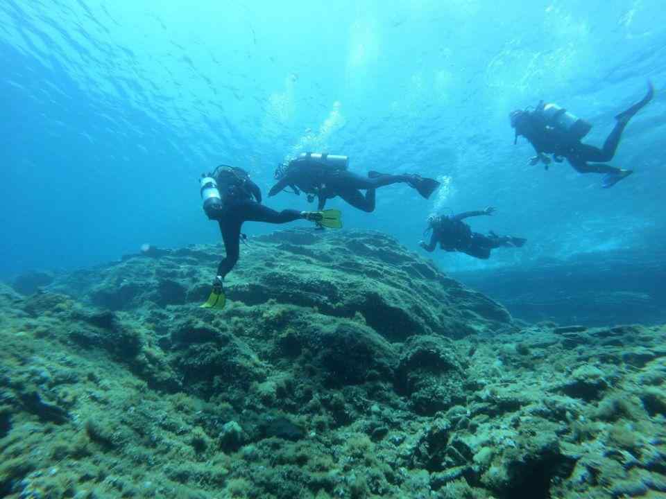 Greece Diving: 3-hour Discover Scuba Diving Class in Kythnos Island