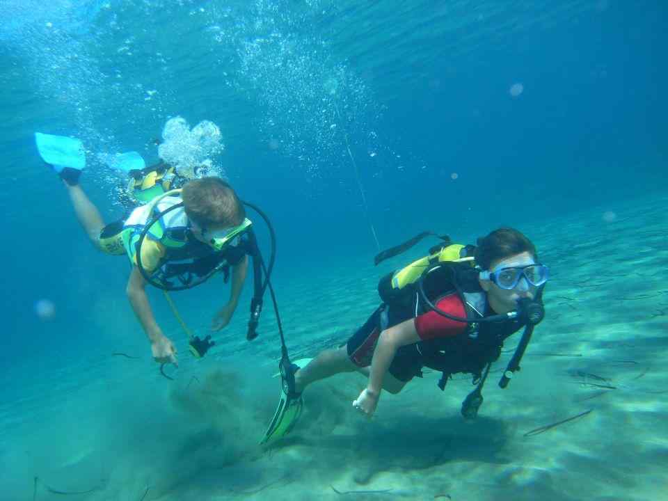 Greece Diving: 3-hour Discover Scuba Diving Class in Kythnos Island