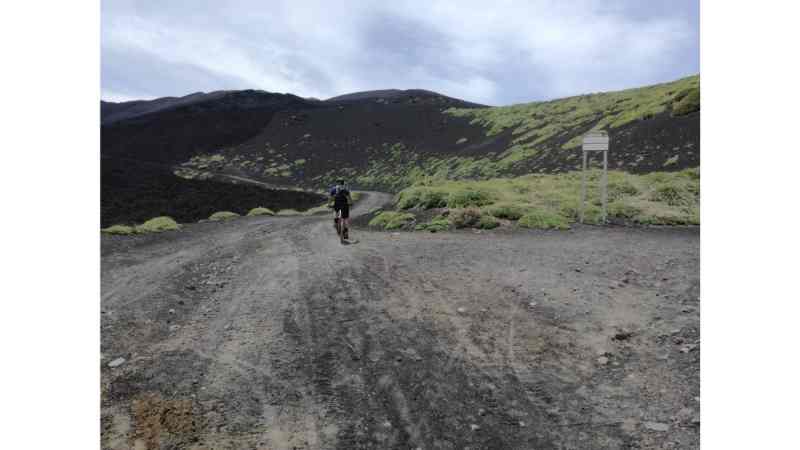 Etna Bike Tour: 3-hour Cycling Mount Etna Tour