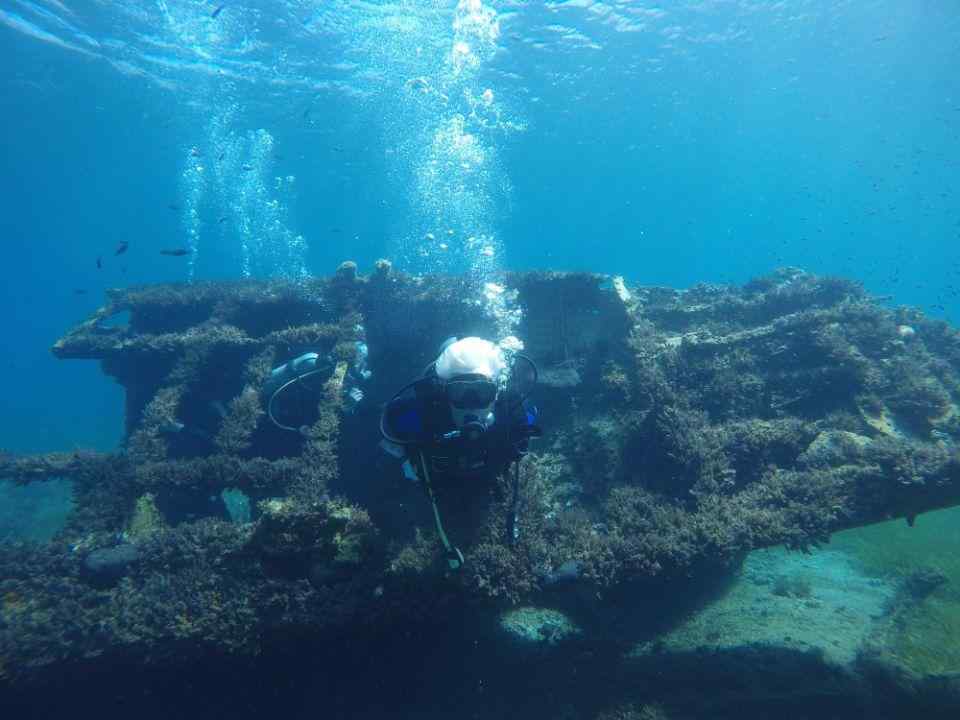 Greece Diving: 3-hour Discover Scuba Diving Class in Kythnos Island