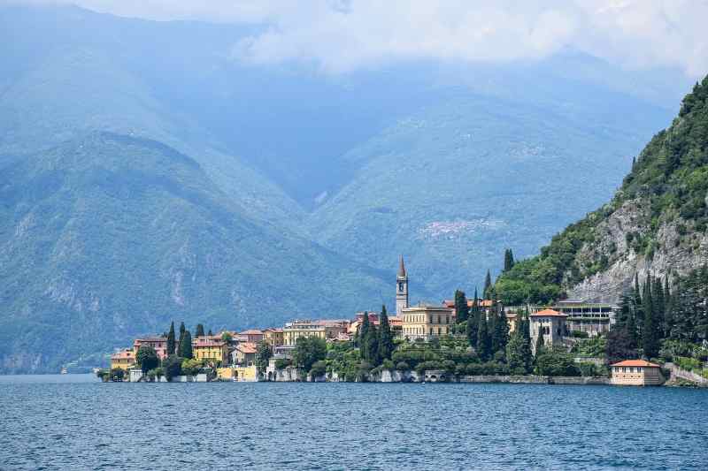 Lake Como Tour: Full-day Lake Como & Lugano Tour from Milan with Boat Cruise Included