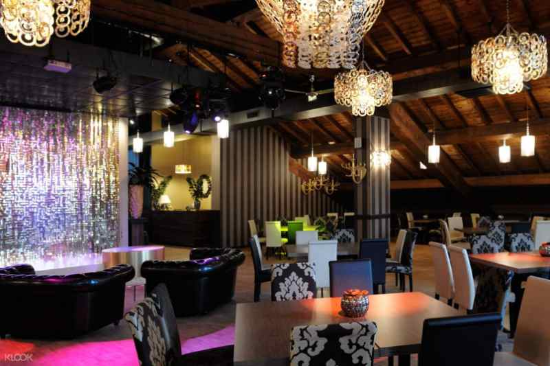 Maison Milano: 3-hour Dinner and Cabaret Show at Maison Milano