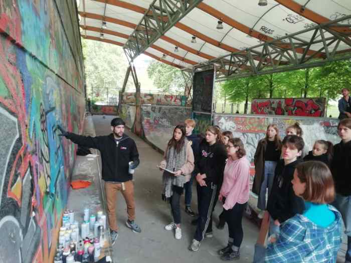 Paris Graffiti: 2-hour Small-Group Graffiti & Street Art Workshop in Paris