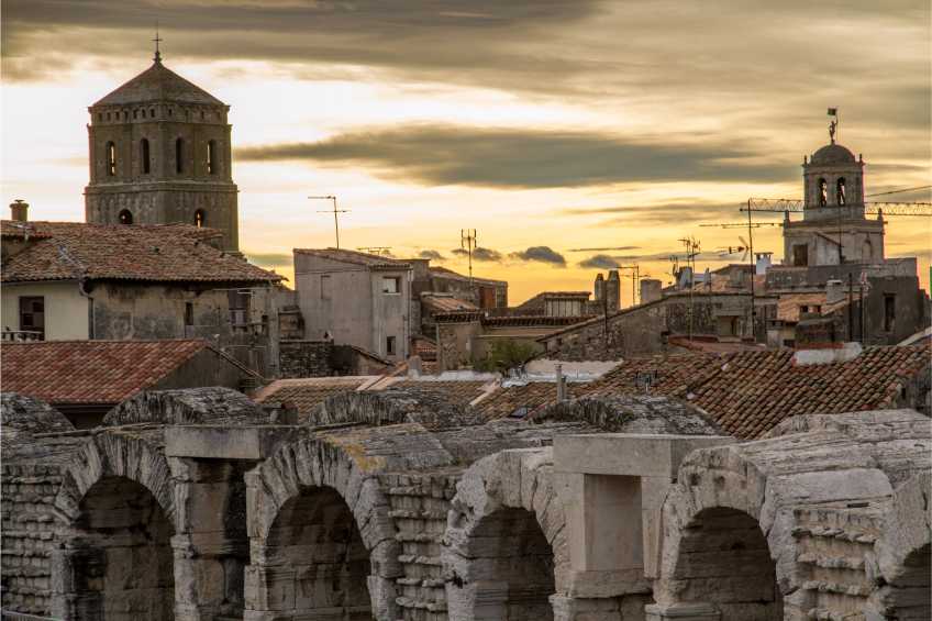 Day Trip from Avignon: Full-day Arles, the Alpilles & Pont du Gard Small-Group Tour