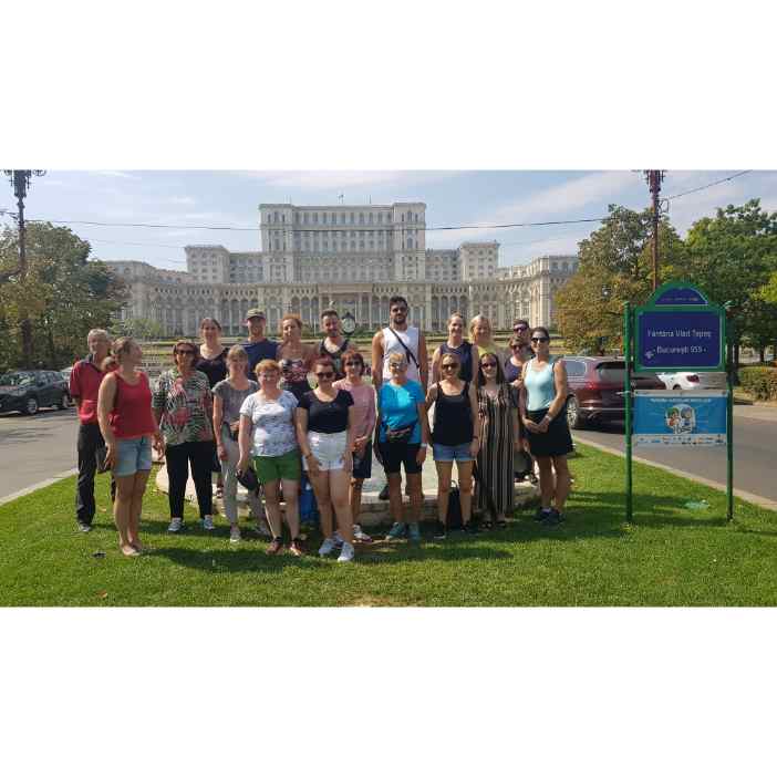 Bucharest Biking: Half day Bucharest Highlights Guided Bike tour