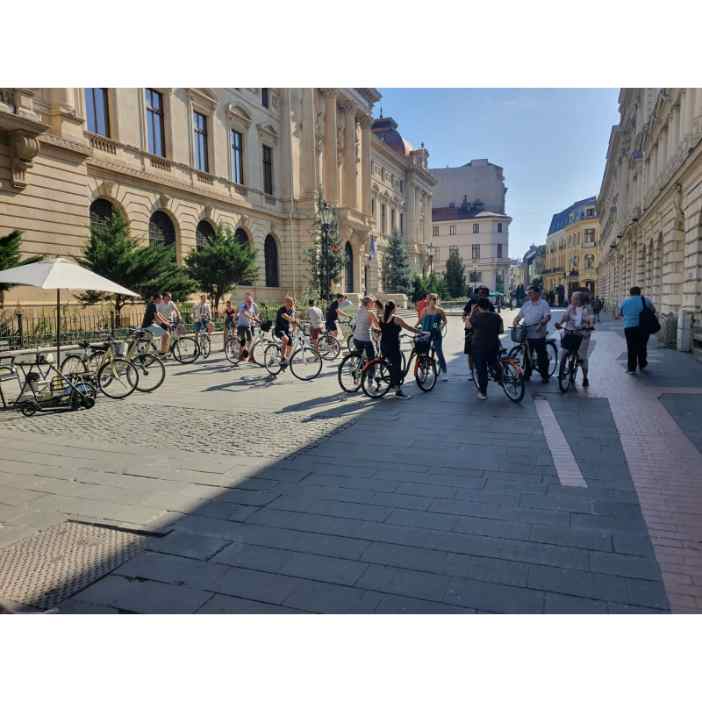 Bucharest Biking: Half a day Guided Bucharest Bike tour