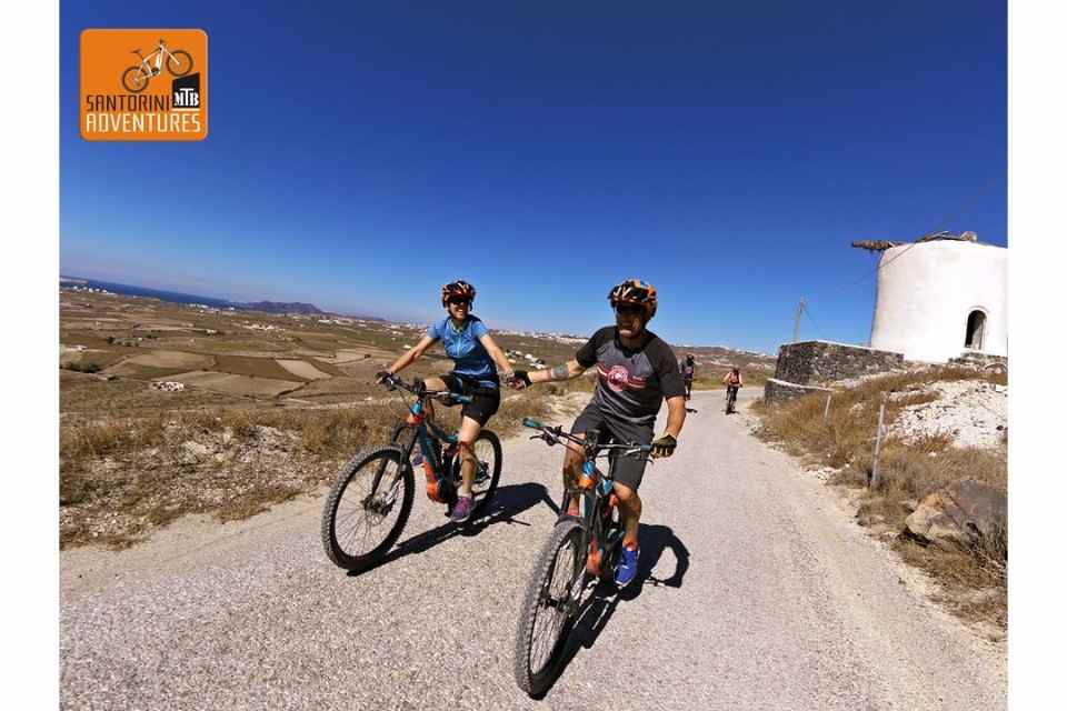 Santorini Bike Tour: Half-day eBike Tour around Southern Santorini