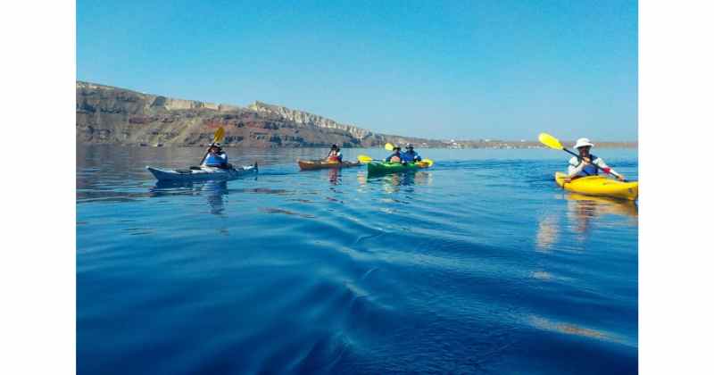 Santorini Kayaking Tour: Round the Lighthouse Full Day Tour