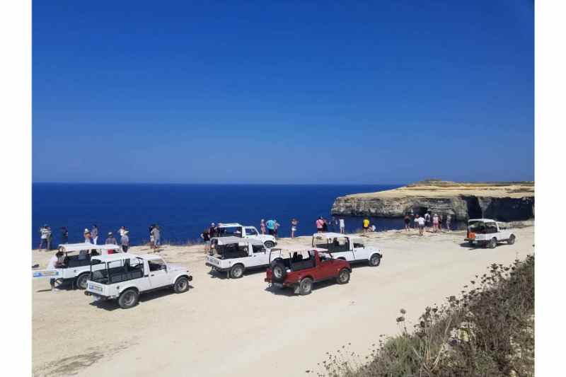 Gozo Jeep Tour: Full-day Gozo Jeep Safari with Lunch & Wine