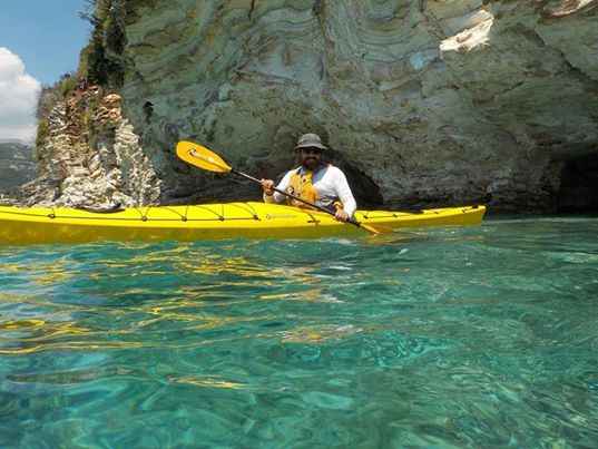 Lefkada Kayak: Full-Day Lefkada Kayak to Scorpios & Meganisi Islands from Nidri