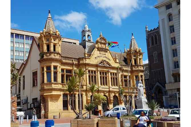 Port Elizabeth Tour: 2.5-hour Port Elizabeth Guided City Walking Tour