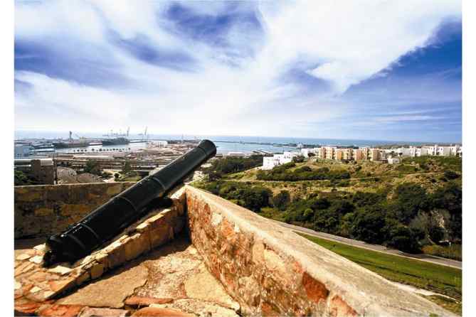 Port Elizabeth Tour: 2.5-hour Port Elizabeth Guided City Walking Tour