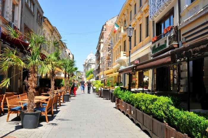 Bucharest City Tour: Full-Day Private Bucharest Highlights 