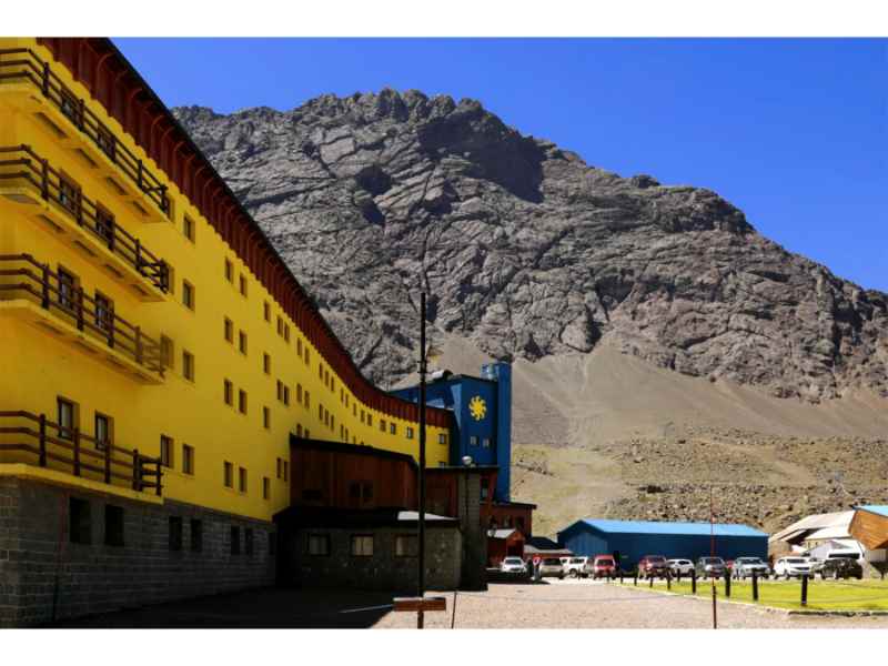 Inca Lagoon Tour: Full-day Portillo Mountain with Inca lagoon & wine tasting from Santiago