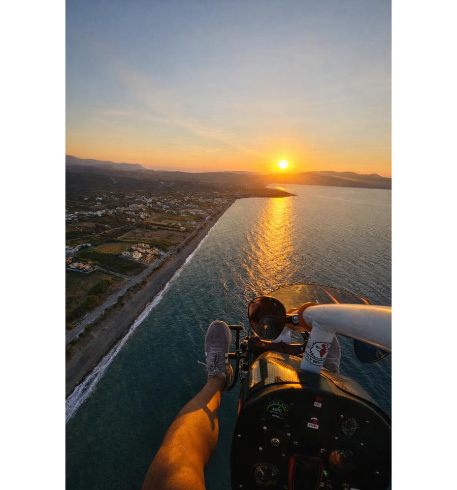 Crete Paragliding: 10-minuteTandem Paratrike Flight in kolympari near Chania