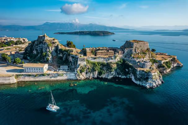 Corfu Sunset Cruise: 3-hour Corfu Sunset Cruise with Corfu Town Exploration & Coastal Swim