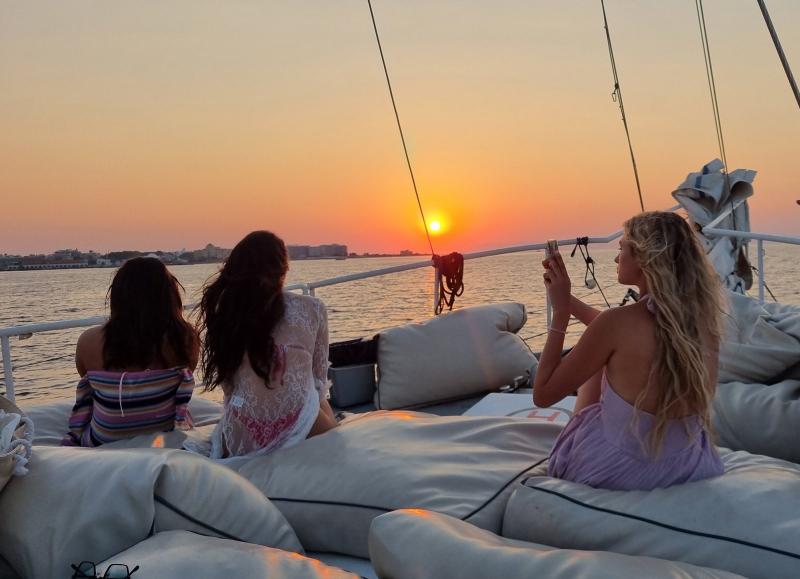 Rhodes Sunset Cruise: 3-hour Rhoes Sunset Cruise  Along the Island’s East Coast