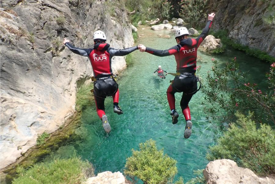 Rio Verde Canyoning: 4-hour Rio Verde Canyoning Adventure in Sierra de Almijara