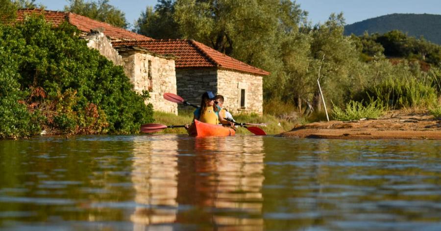 Volos Kayaking: 4-hour Volos Kayaking Experience Exploring Pelion Stunning Coast