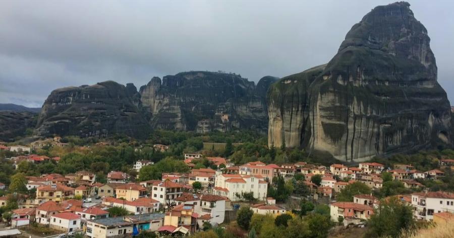 Meteora Hiking: Full-day Meteora Hiking Experiences - Ancient Paths & Historic Monasteries