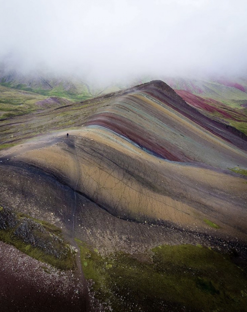 Peru - Cusco and the Alternative Rainbow Mountains Photo day Tour