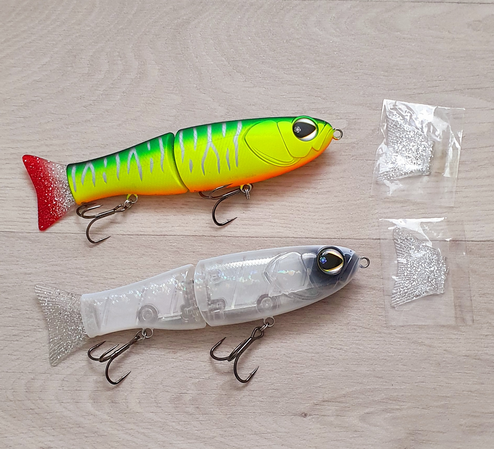 Peche Lot 4 leurres ultra blade storm 5g 10g et deux fois 13g D40