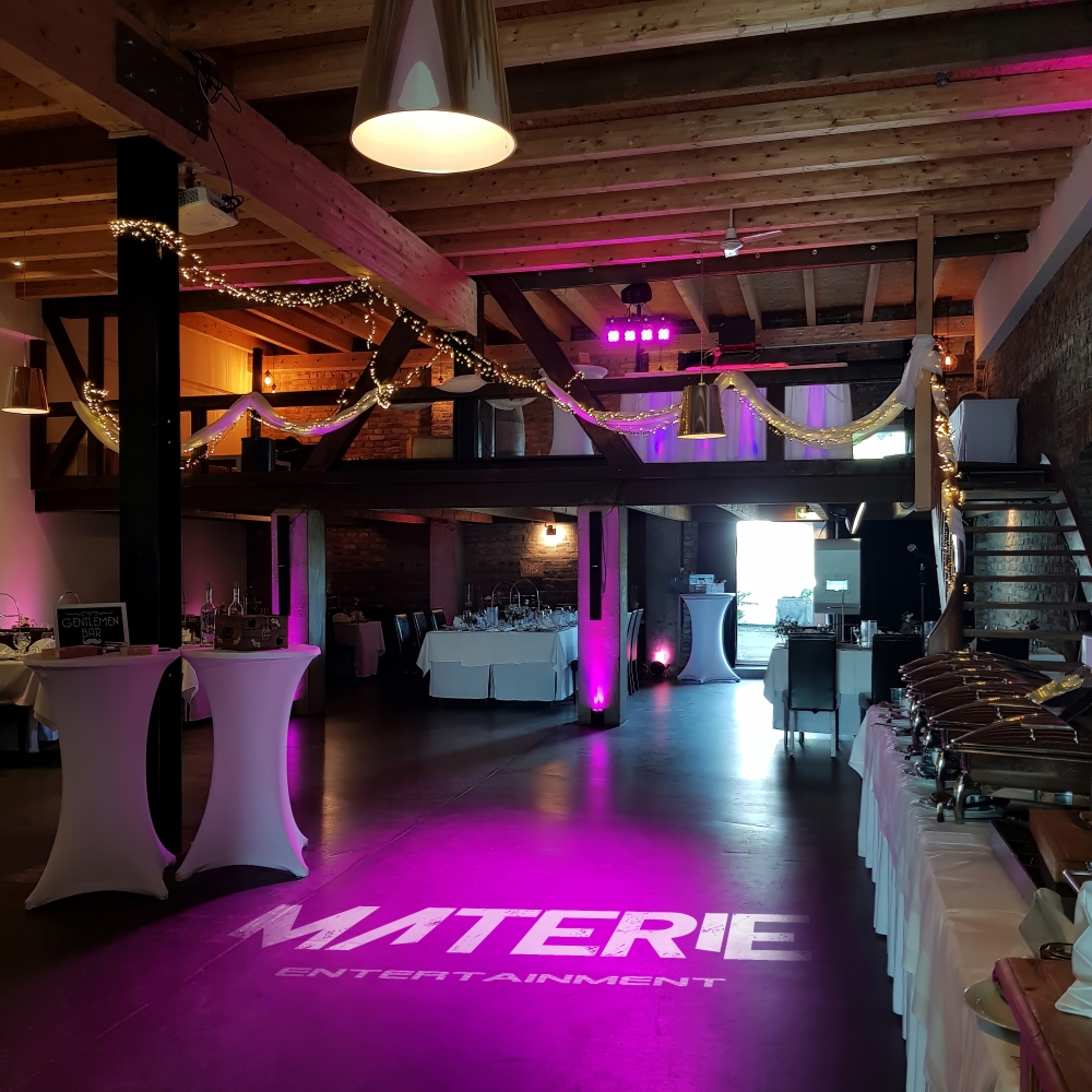 Materie Entertainment - Dein DJ Duo mit 💕
